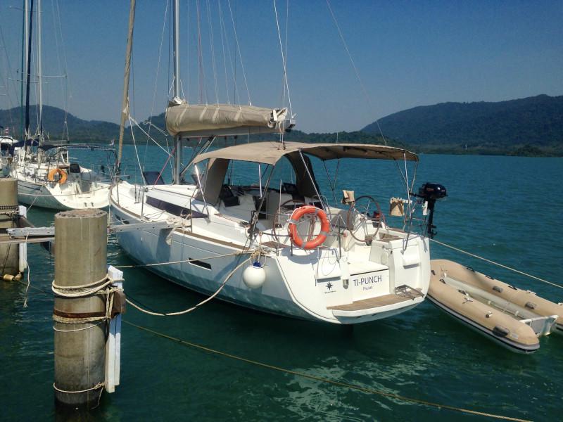 Book yachts online - sailboat - Jeanneau Sun Odyssey 409 - T-Punch - rent