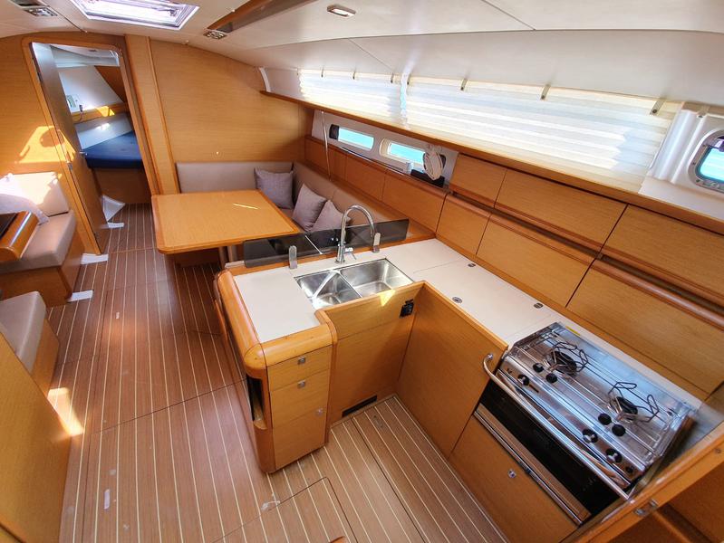 Book yachts online - sailboat - Jeanneau Sun Odyssey 409 - T-Punch - rent