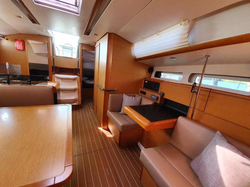 Book yachts online - sailboat - Jeanneau Sun Odyssey 409 - T-Punch - rent