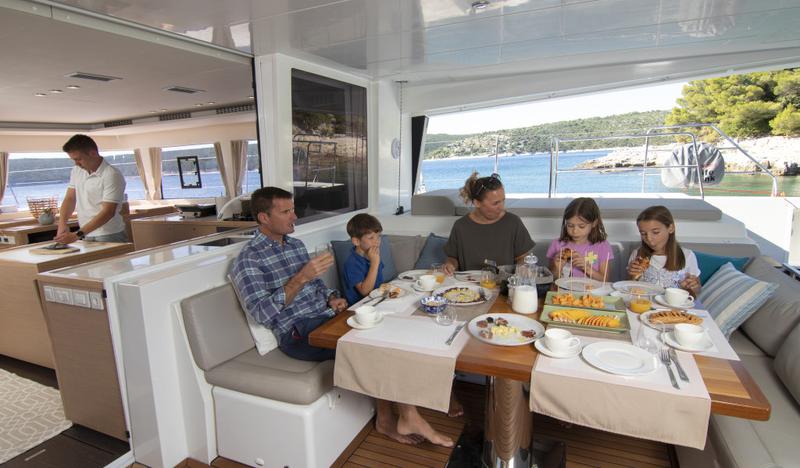 Book yachts online - catamaran - Lagoon 560 - Cool Change - rent