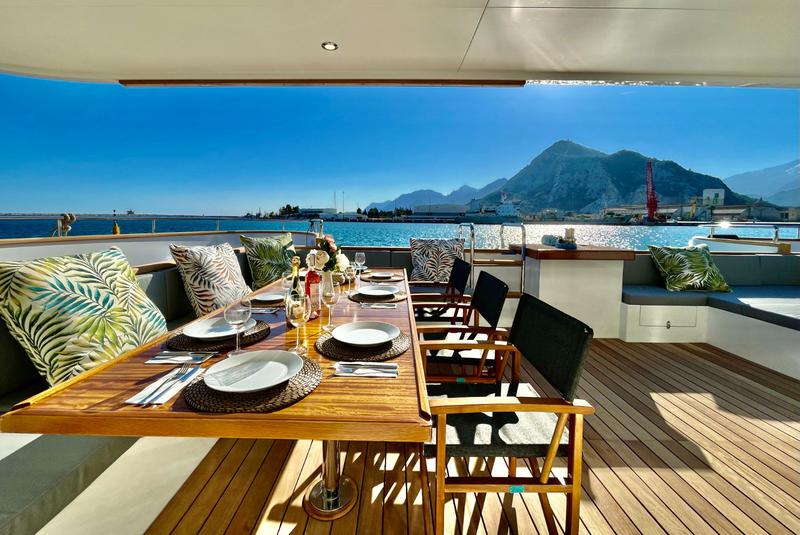 Book yachts online - powercatamaran - Ocean Beast 65 Fly - Inka - rent