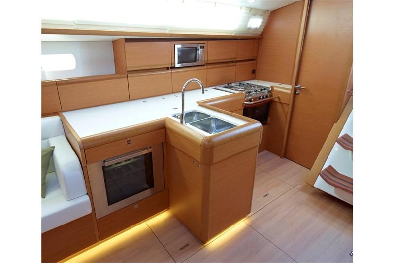 Book yachts online - False - Sun Odyssey 519 (5Cab) - Alboran Cognac (Las Palmas/Gran Canaria) - rent